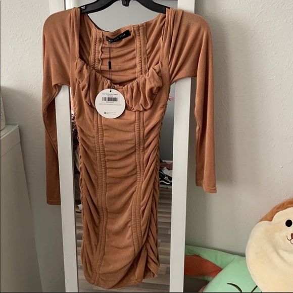 White fox nude tan dress - Picture 4 of 4